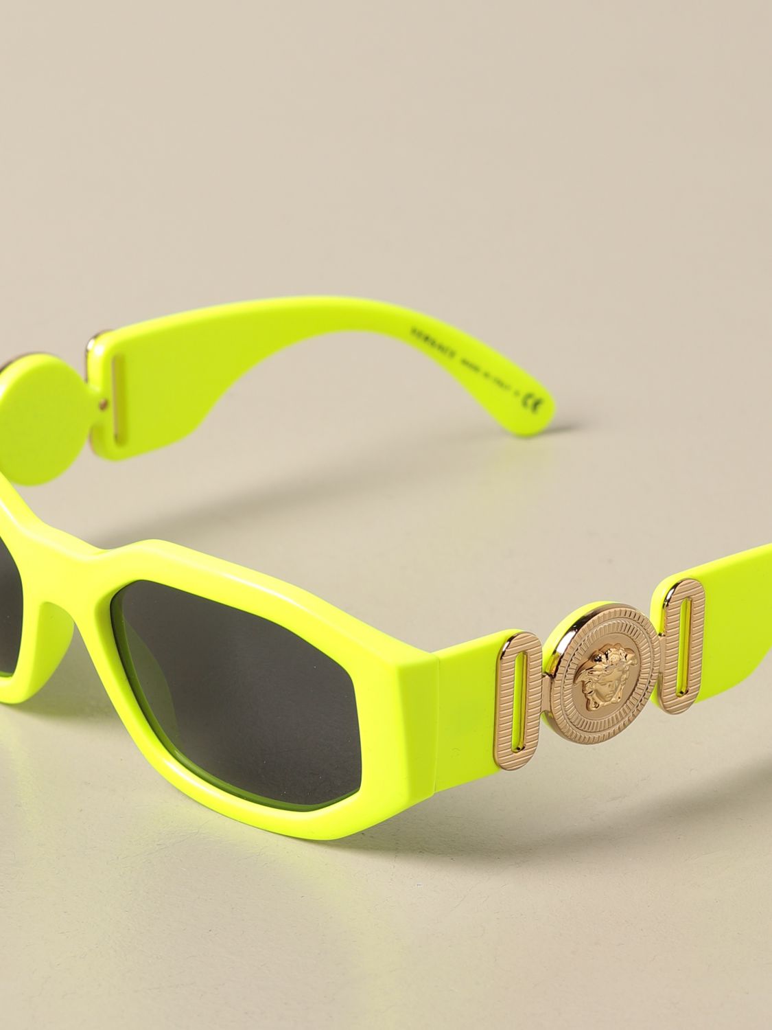 Glasses Versace: Versace sunglasses in acetate with a medusa head yellow 4