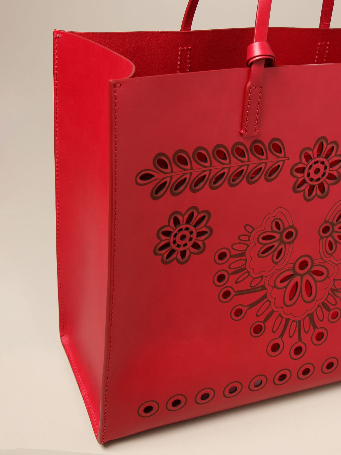 Red (V) shoulder bag with broderie anglaise