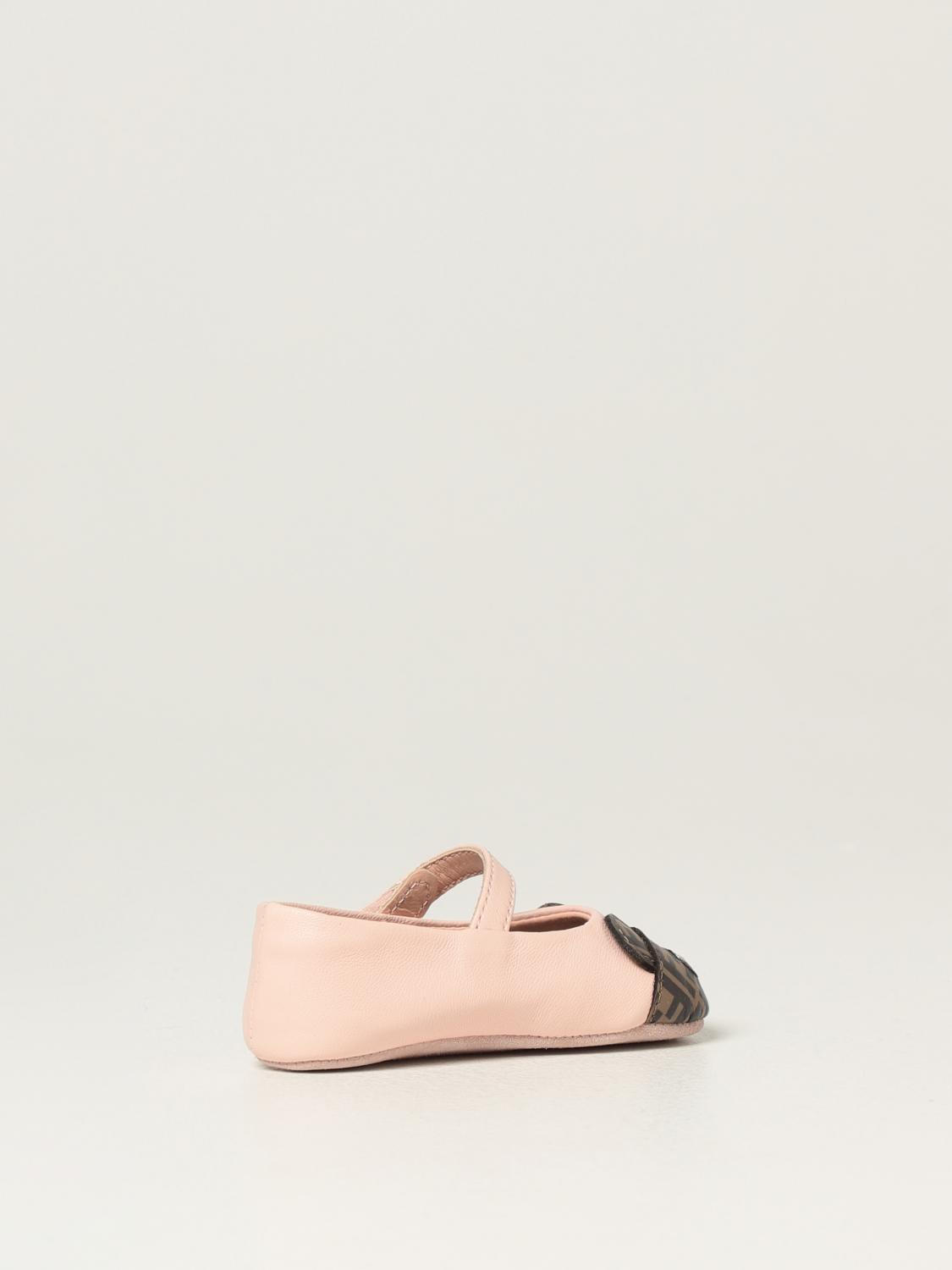 FENDI: Scarpa da culla in pelle - Rosa | Scarpe Fendi BFR089 AASY GIGLIO.COM
