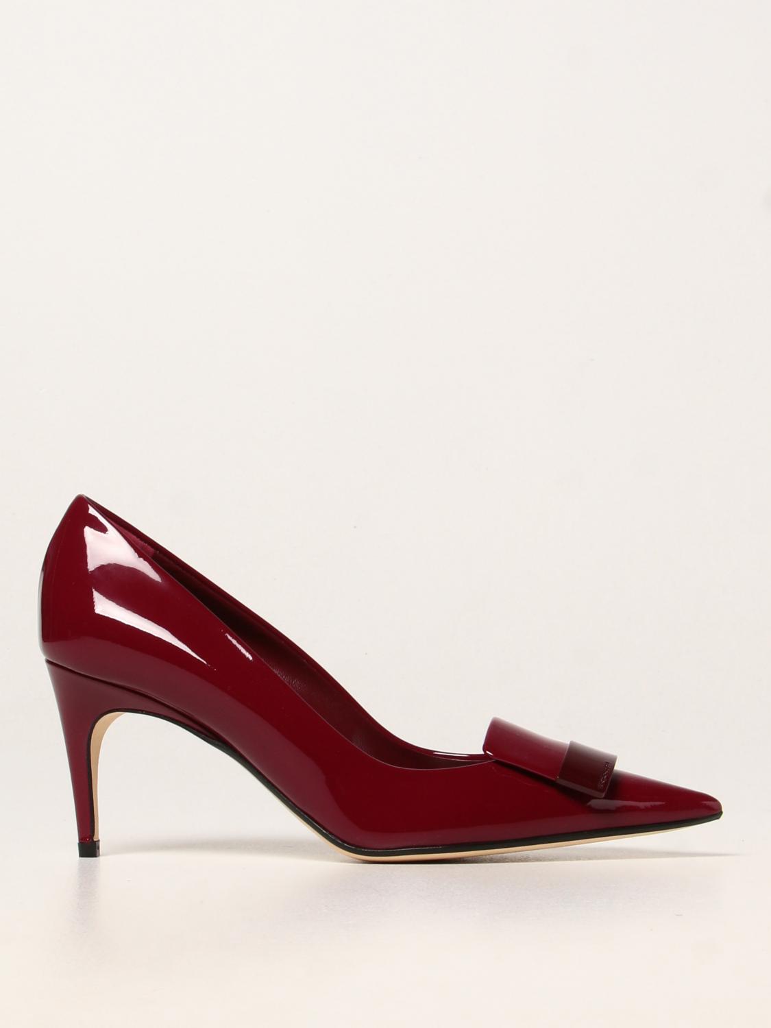 pumps burgundy