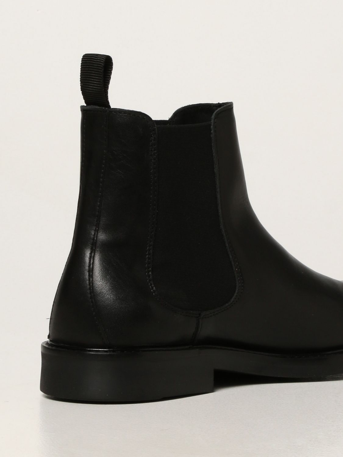 AXEL ARIGATO: Chelsea boot in leather - Black | Axel Arigato boots ...