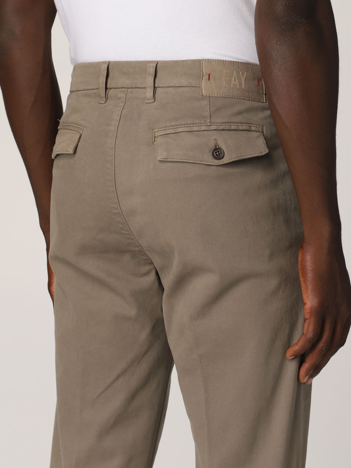 Giglio.com Abbigliamento Pantaloni e jeans Pantaloni Pantaloni stretch Pantalone in cotone stretch con logo ricamato 