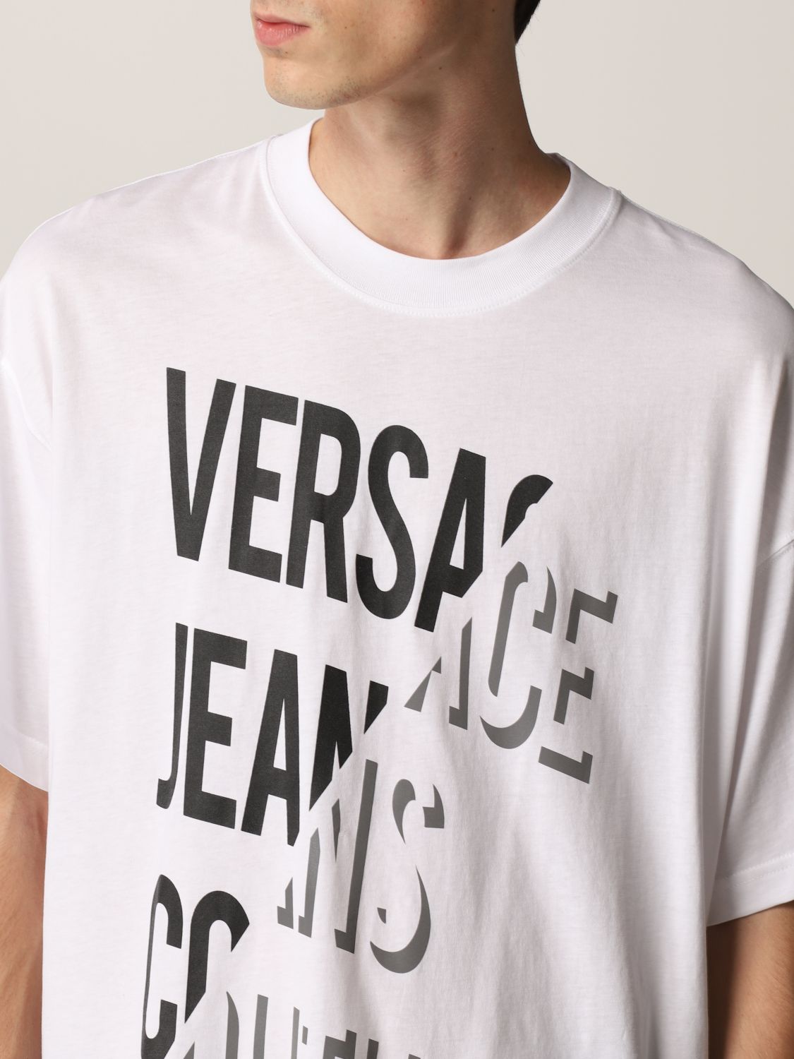 VERSACE JEANS COUTURE: Camiseta para hombre, Blanco | Camiseta Versace Couture 71GAHF02CJ00F en línea en GIGLIO.COM