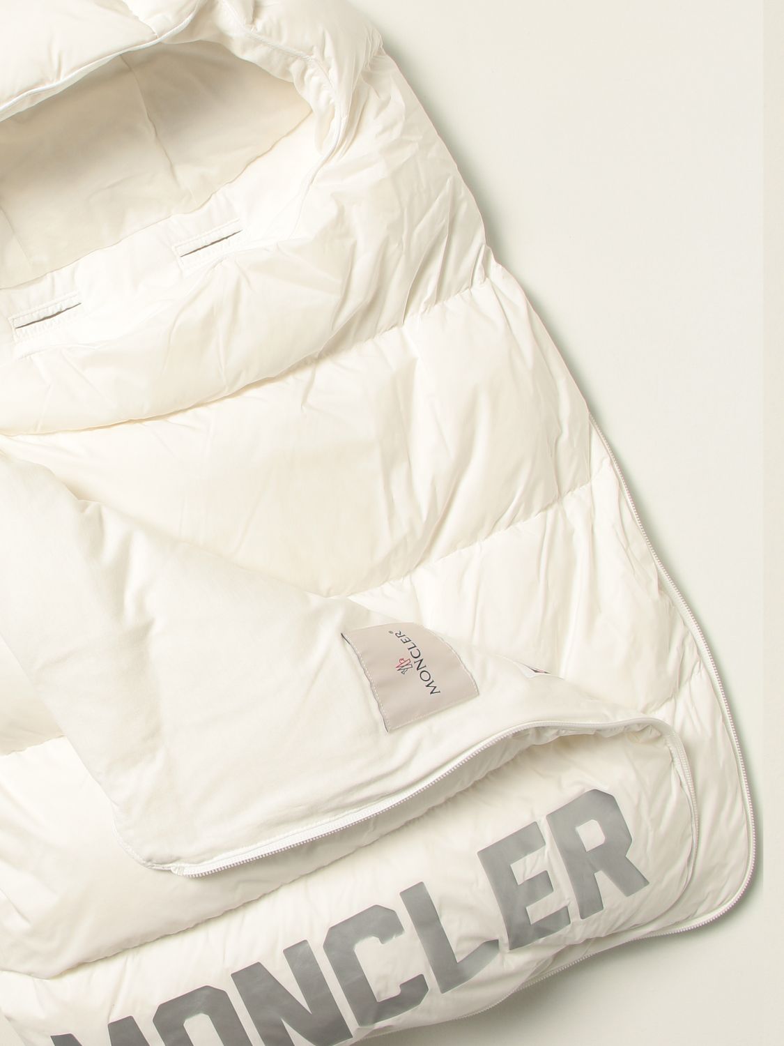 Blanket Moncler: Moncler sleeping bag in padded nylon white 3