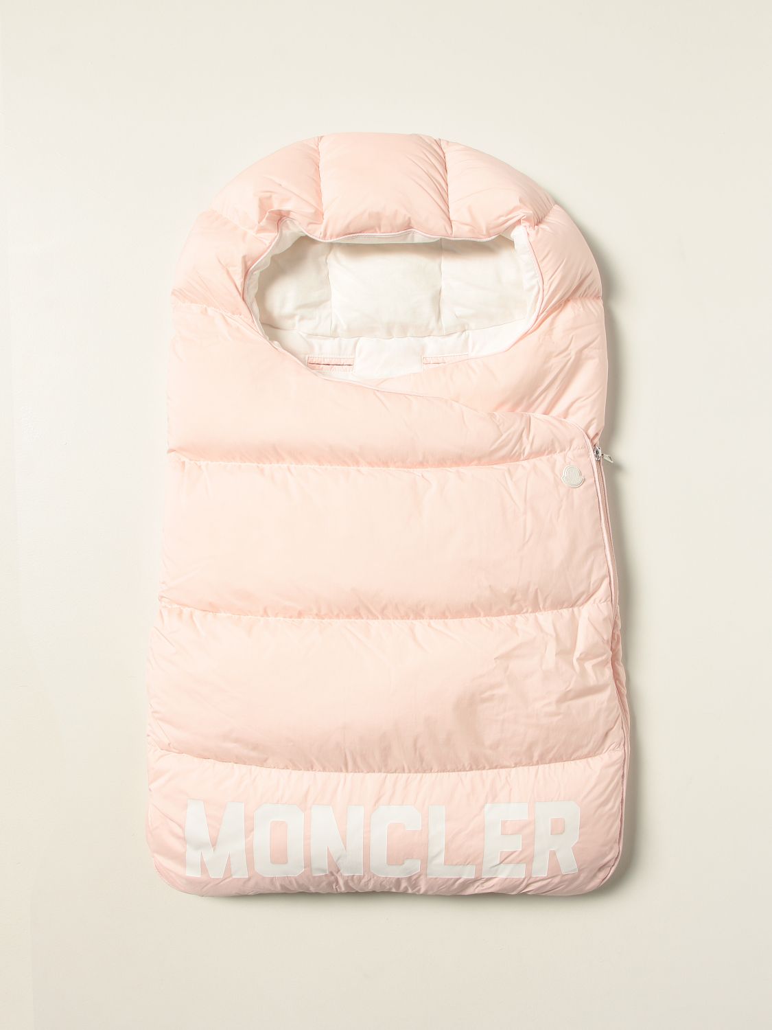 Blanket Moncler: Moncler sleeping bag in padded nylon pink 1