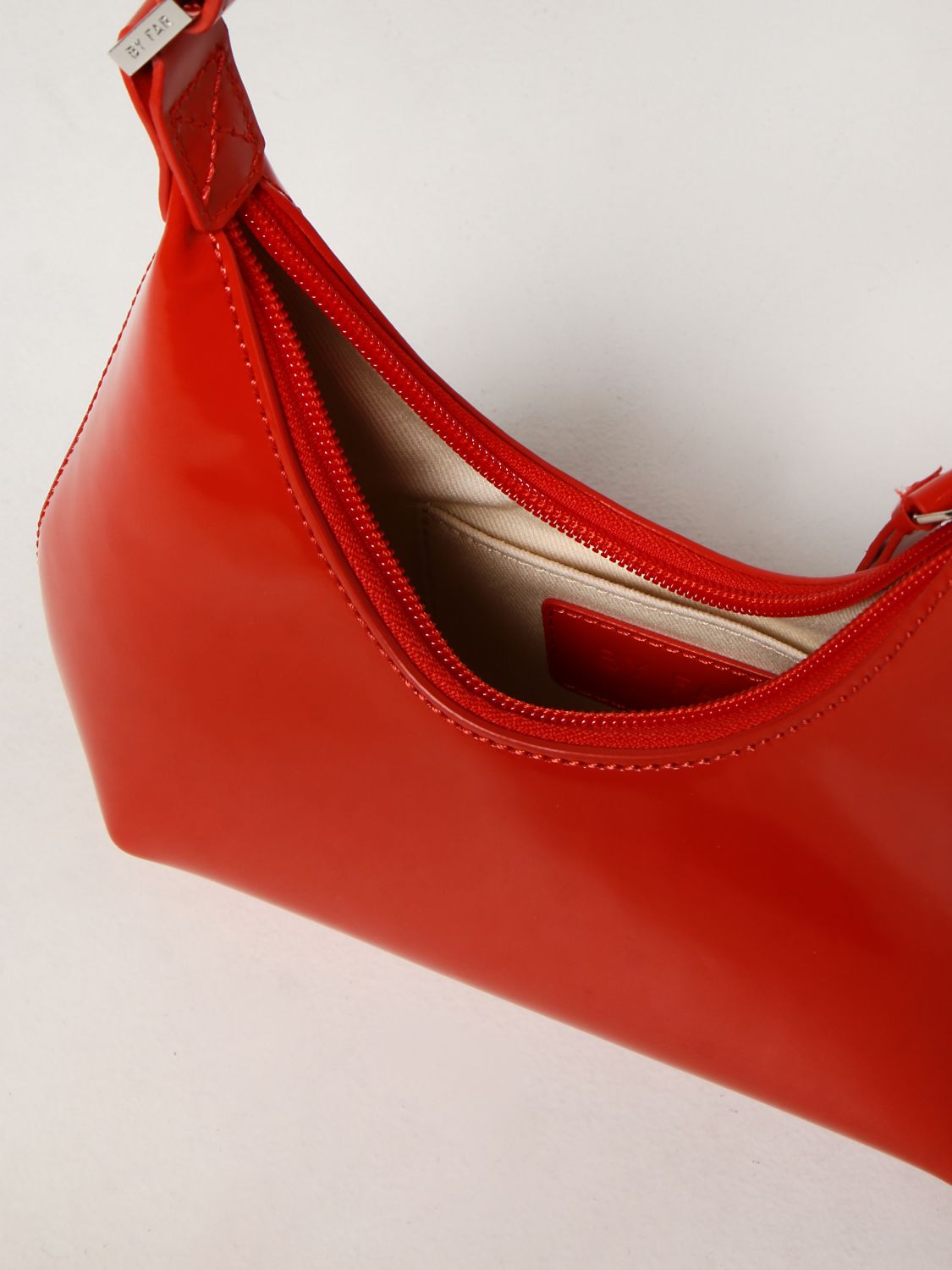 Mini sac à main By Far: Sac porté épaule femme By Far rouge 5