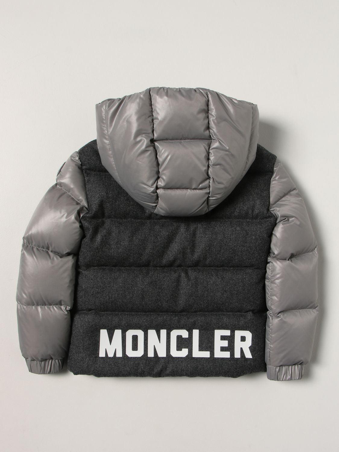 Giacca Moncler: Giubbotto Moncler in nylon con logo grigio 2