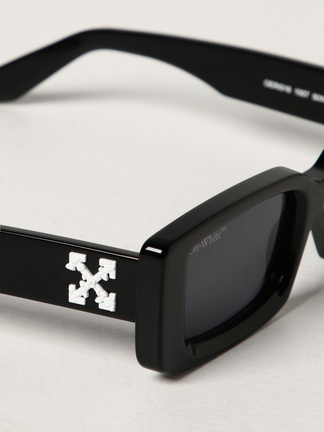 OFF-WHITE: Off White sunglasses - Black  Off-White sunglasses  OERI008Y21PLA001 online at
