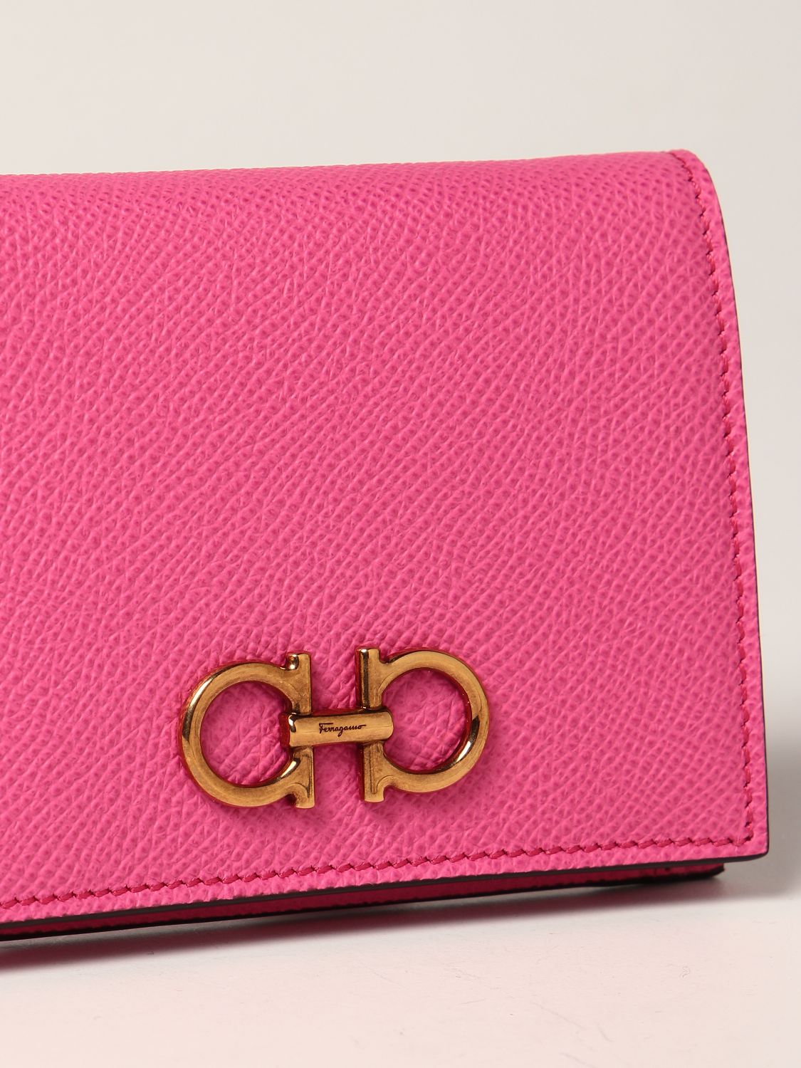 Wallet Salvatore Ferragamo: Salvatore Ferragamo Gancini grained leather wallet pink 4