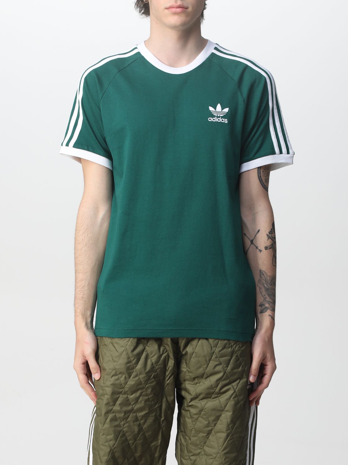 cargando chico Antecedente ADIDAS ORIGINALS: Camiseta para hombre, Verde | Camiseta Adidas Originals  HE9546 en línea en GIGLIO.COM