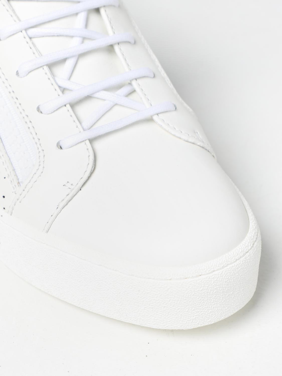 giuseppe all white