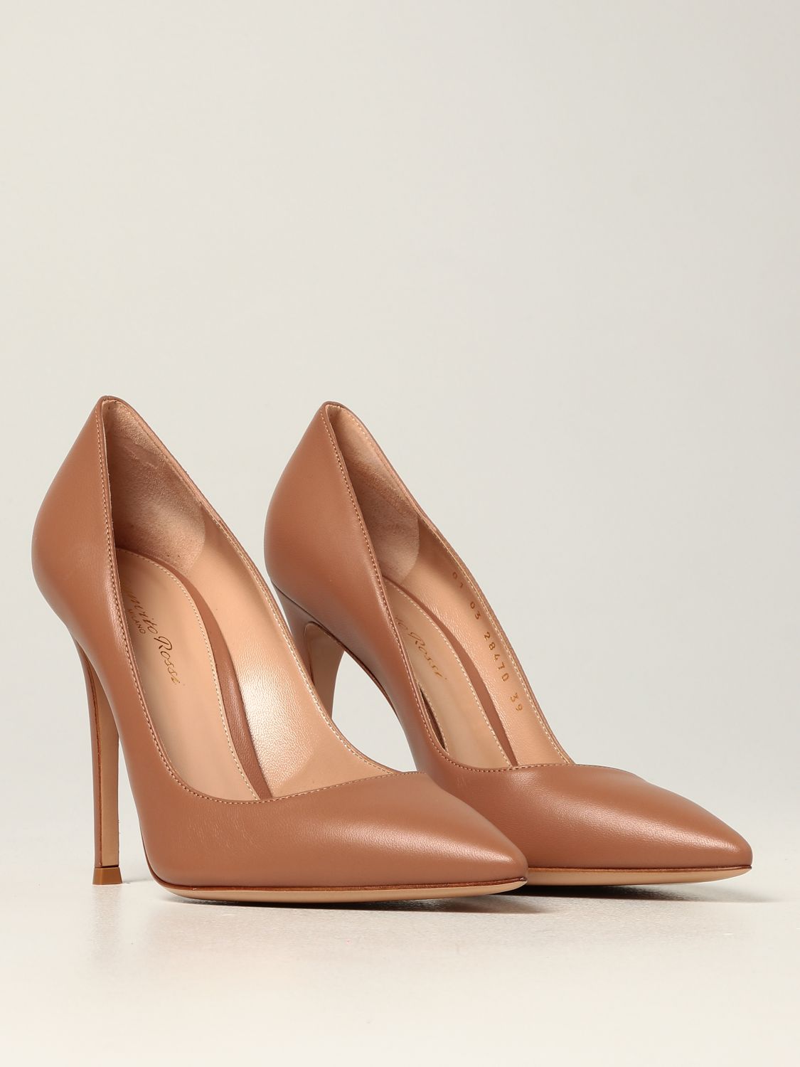 Court shoes Gianvito Rossi: Shoes women Gianvito Rossi nude 2