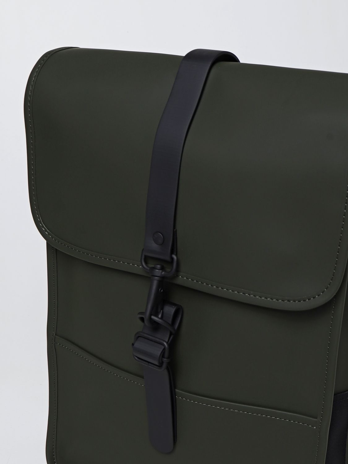 Backpack Rains: Rains backpack in rubberized synthetic leather green 3