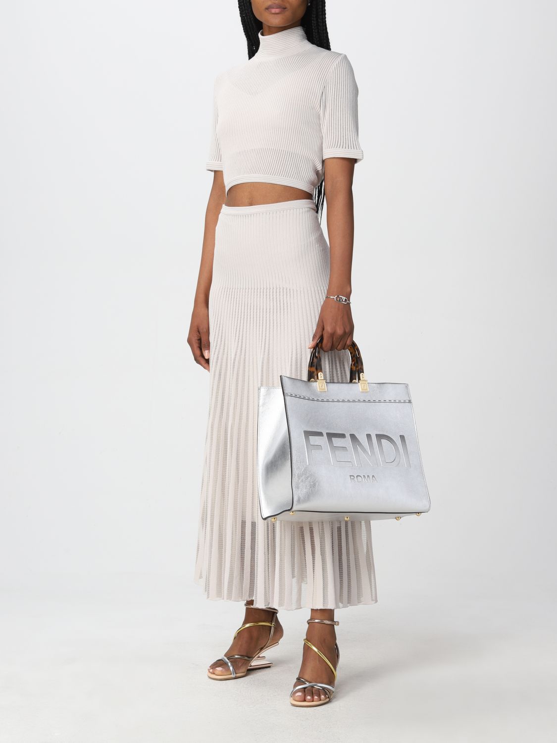 Сумка-тоут Fendi: Наплечная сумка Женское Fendi серебряный 2