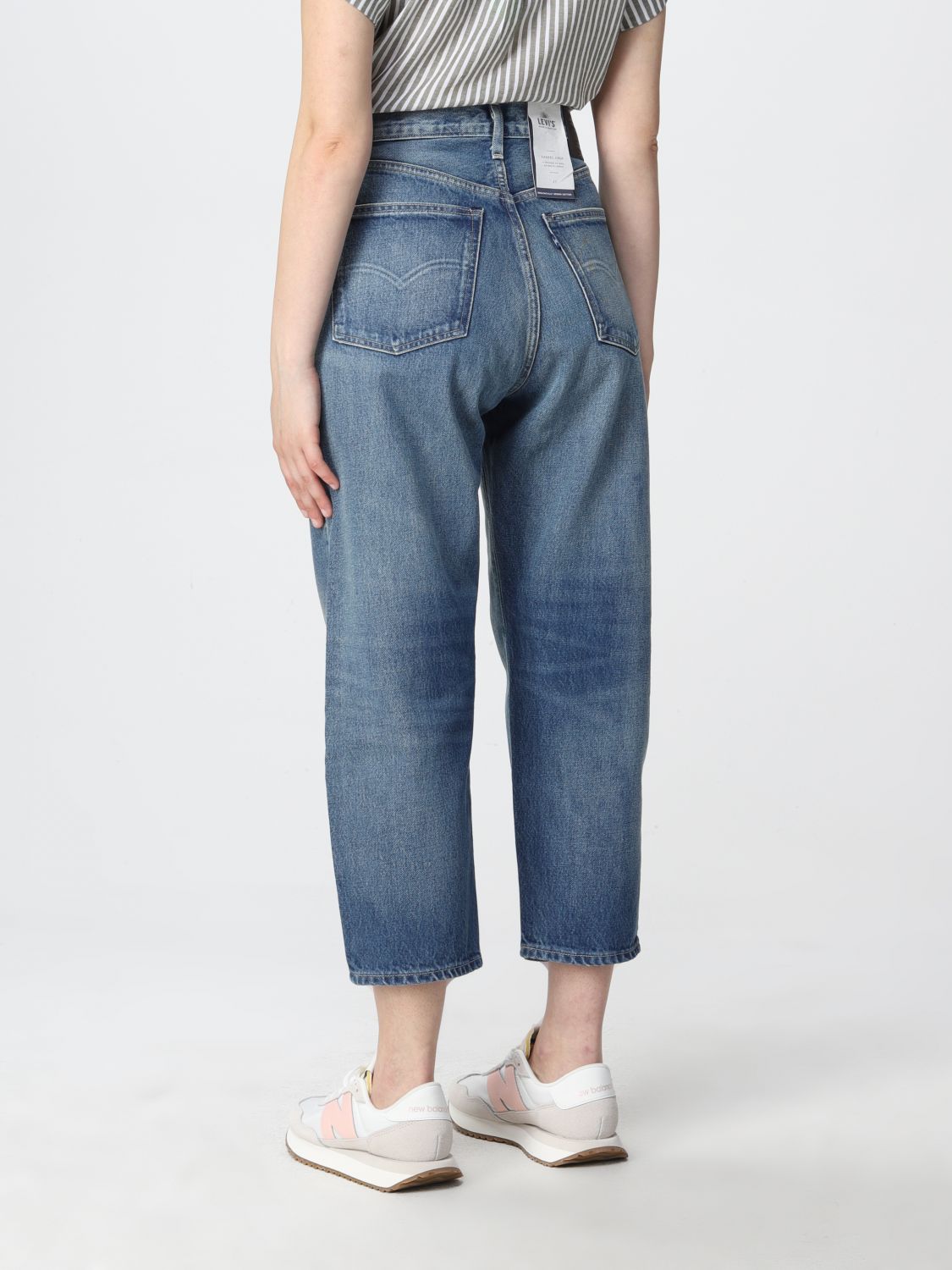 LEVI'S: cropped jeans in washed denim - Denim | Levi's jeans 293150040  online on 