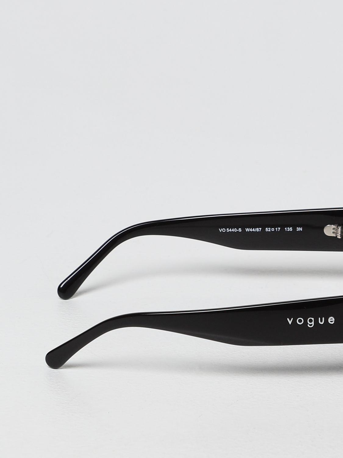 Glasses Vogue: Vogue sunglasses in acetate black 3
