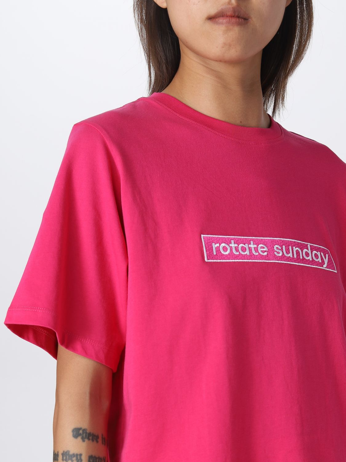 T-shirt Rotate: T-shirt Rotate con stampa sunday fuxia 4