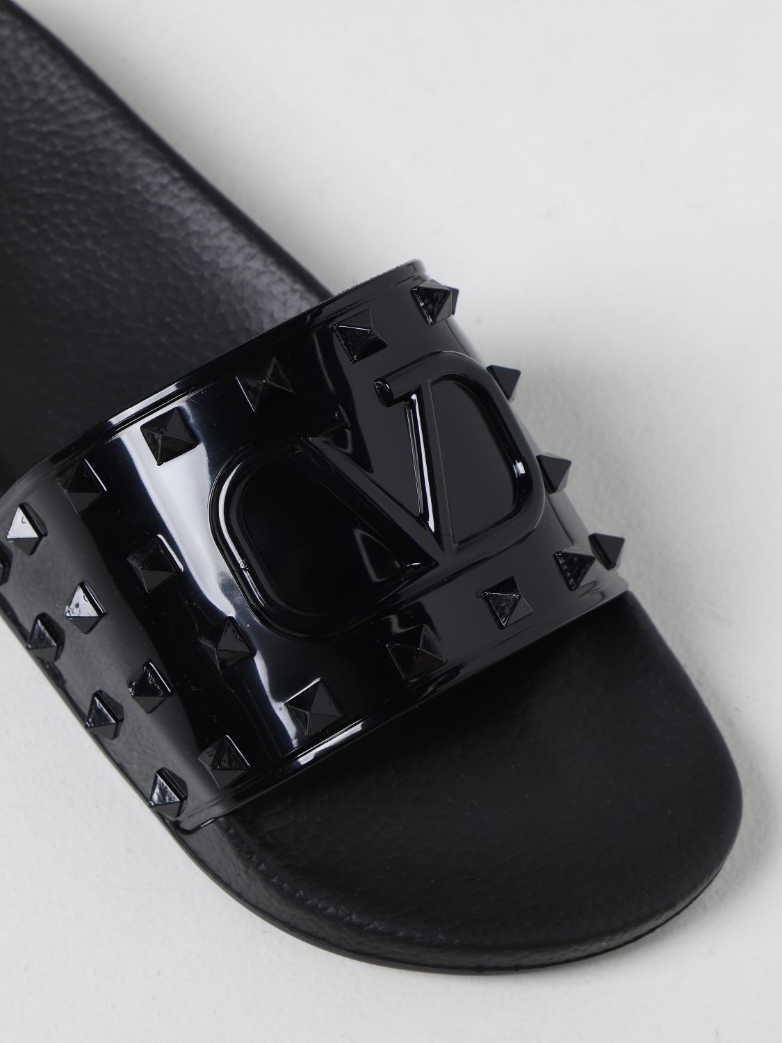 Sandals Valentino Garavani: Valentino Garavani rubber sandal with VLogo black 4