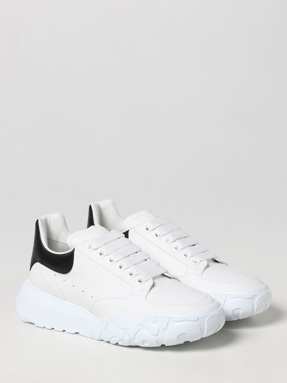 Sneakers Alexander Mcqueen: Alexander McQueen New Court leather sneakers white 2