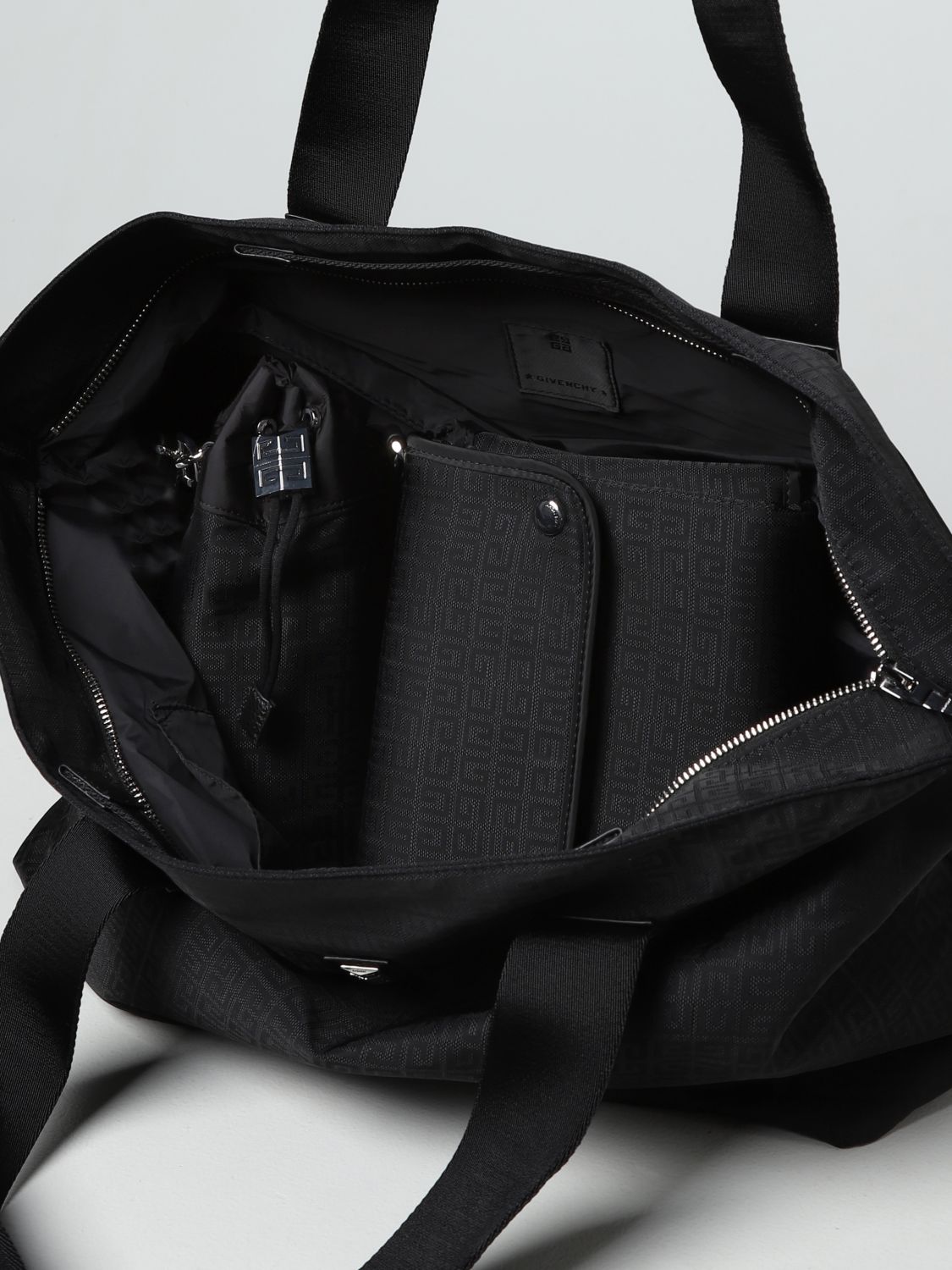 GIVENCHY: logo fabric diaper bag - Black | Givenchy blanket set H90139  online on 