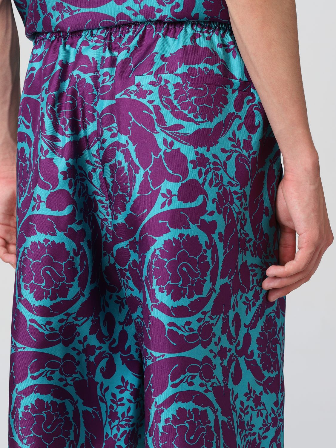Pantalones cortos Versace: Pantalones cortos Versace para hombre violeta 5