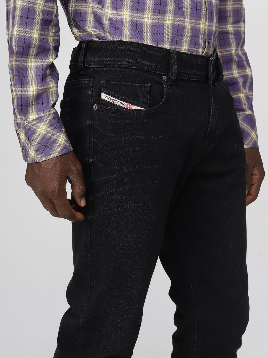 Jeans para hombre, Negro | Jeans Diesel en GIGLIO.COM