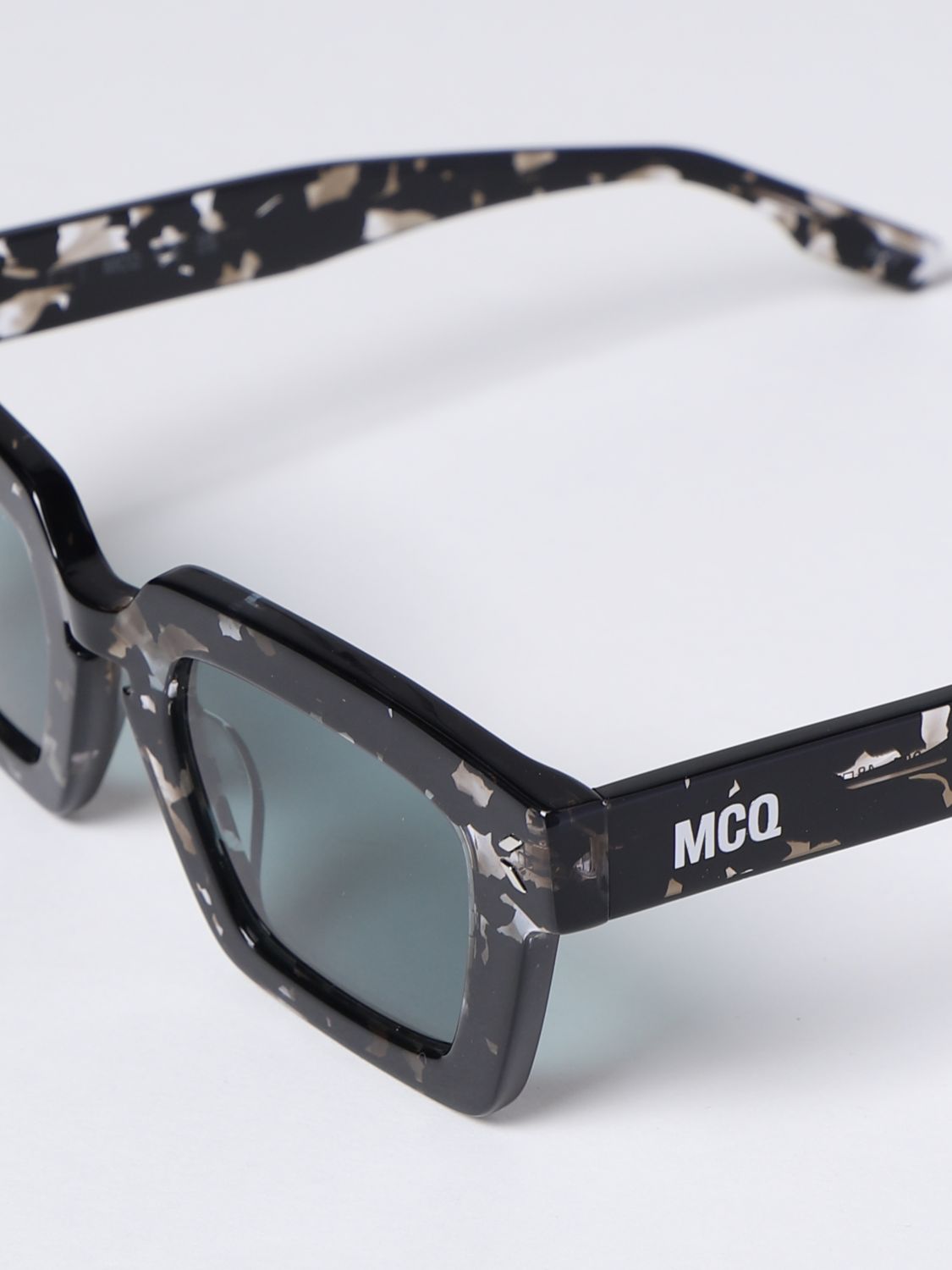 Sunglasses Mcq: Mcq sunglasses for woman grey 4