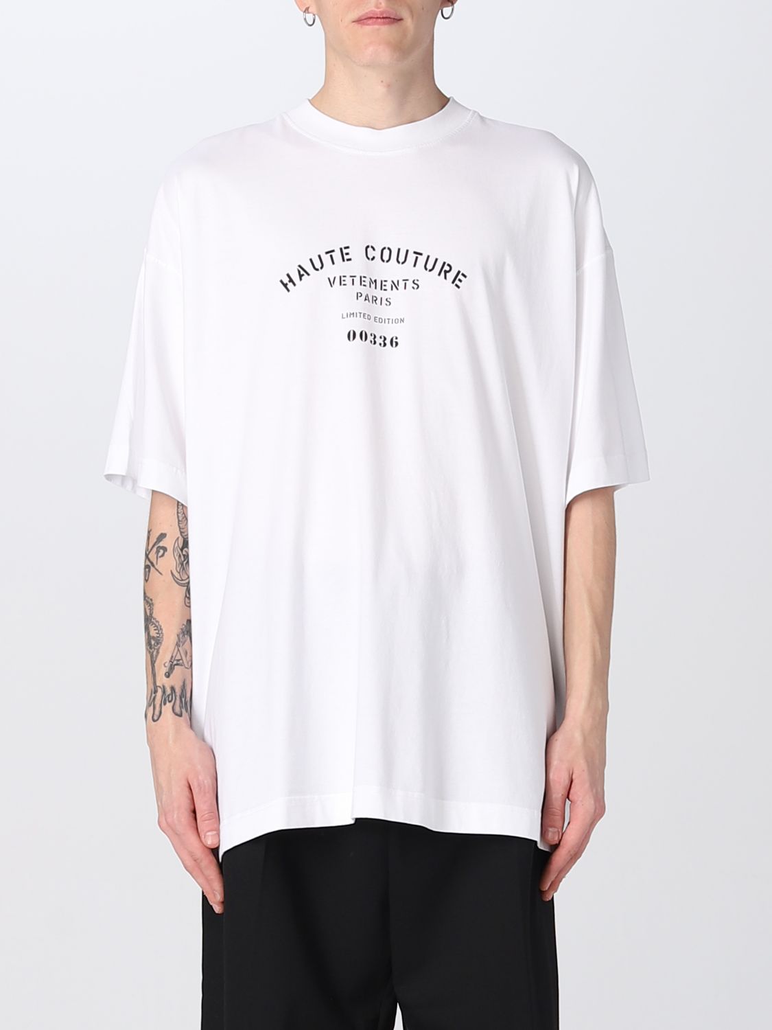 VETEMENTS: t-shirt for man - White | Vetements t-shirt UA53TR520W ...