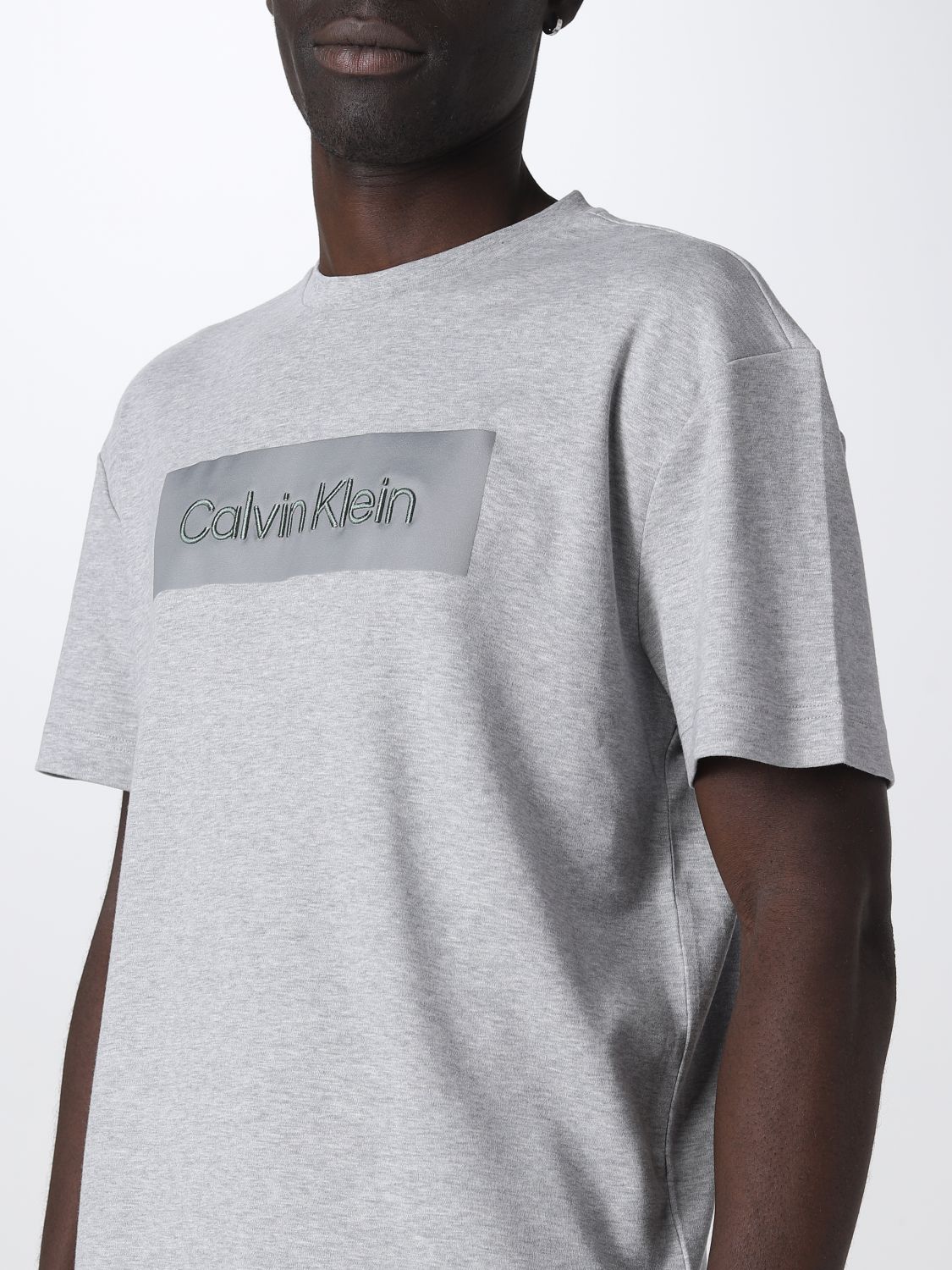 CALVIN KLEIN: t-shirt for man - Grey | Calvin Klein t-shirt K10K110798  online on 