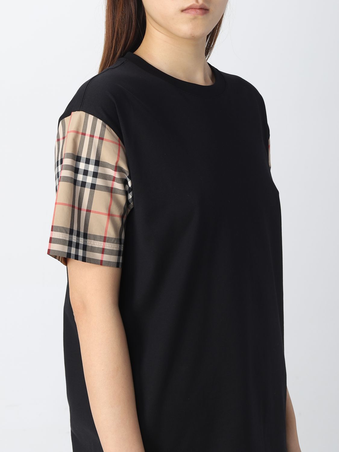 BURBERRY: t-shirt for women - Black | Burberry t-shirt 8043057 online on  