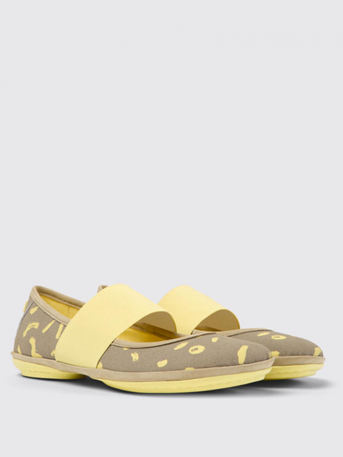 sports shoes sports shoes