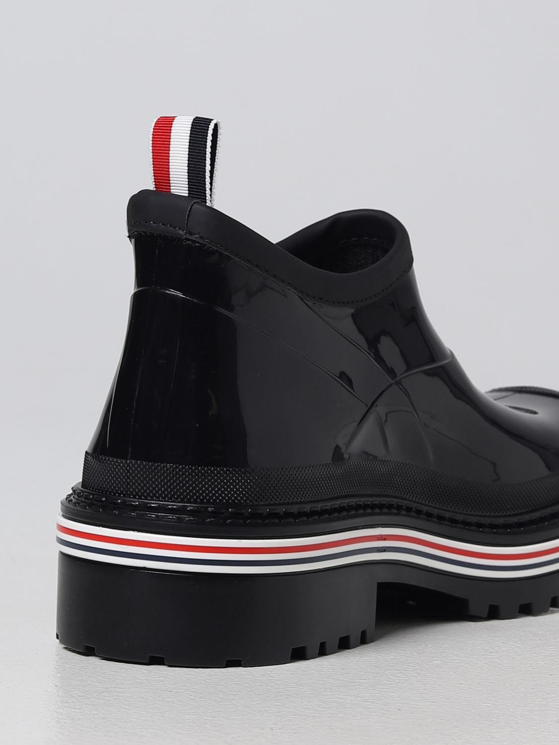 THOM BROWNE：フラットショートブーツ レディース - ブラック | GIGLIO