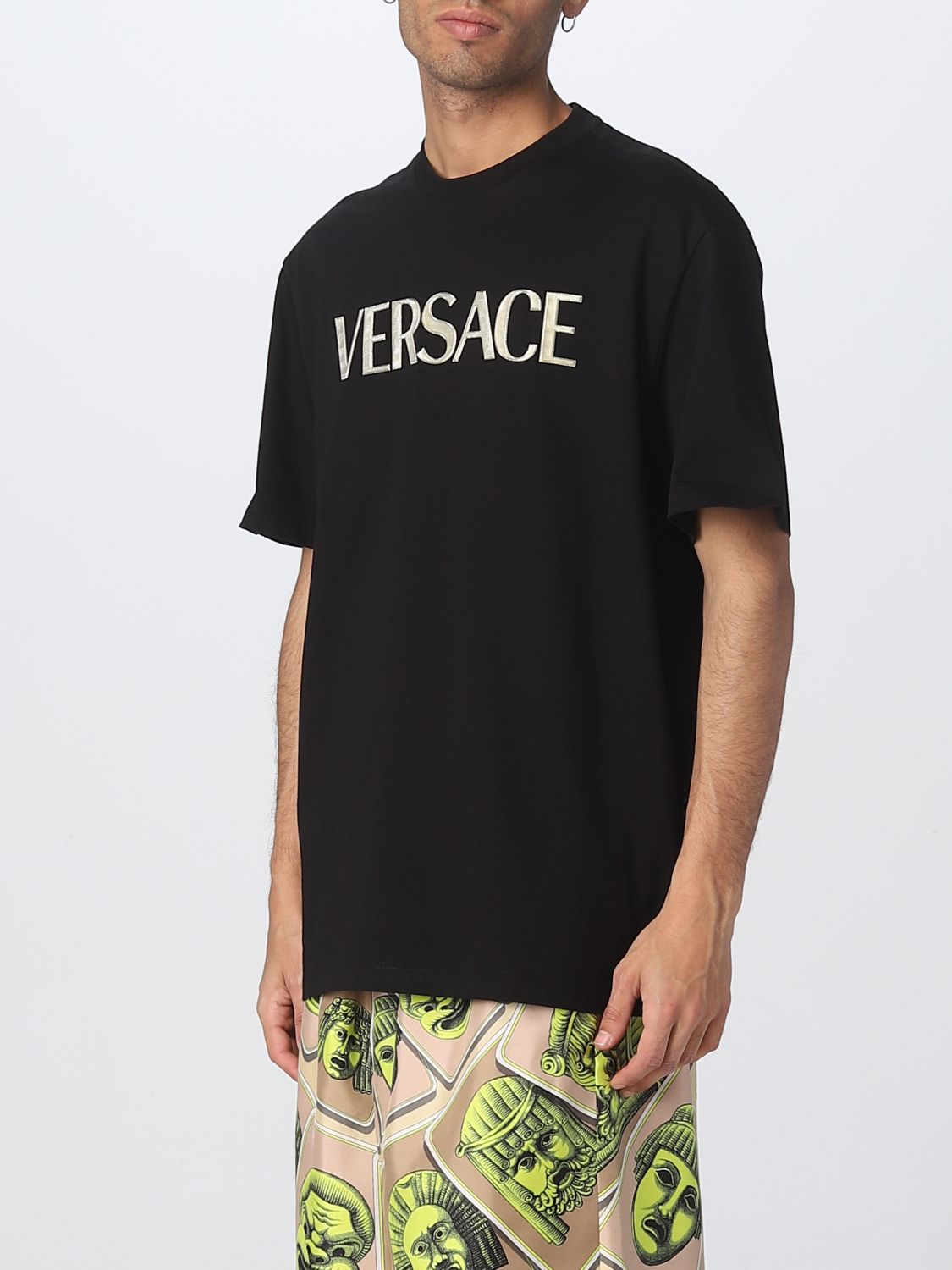 vakuum Vedrørende Grøn VERSACE: cotton T-shirt - Black | Versace t-shirt 10084661A06056 online at  GIGLIO.COM