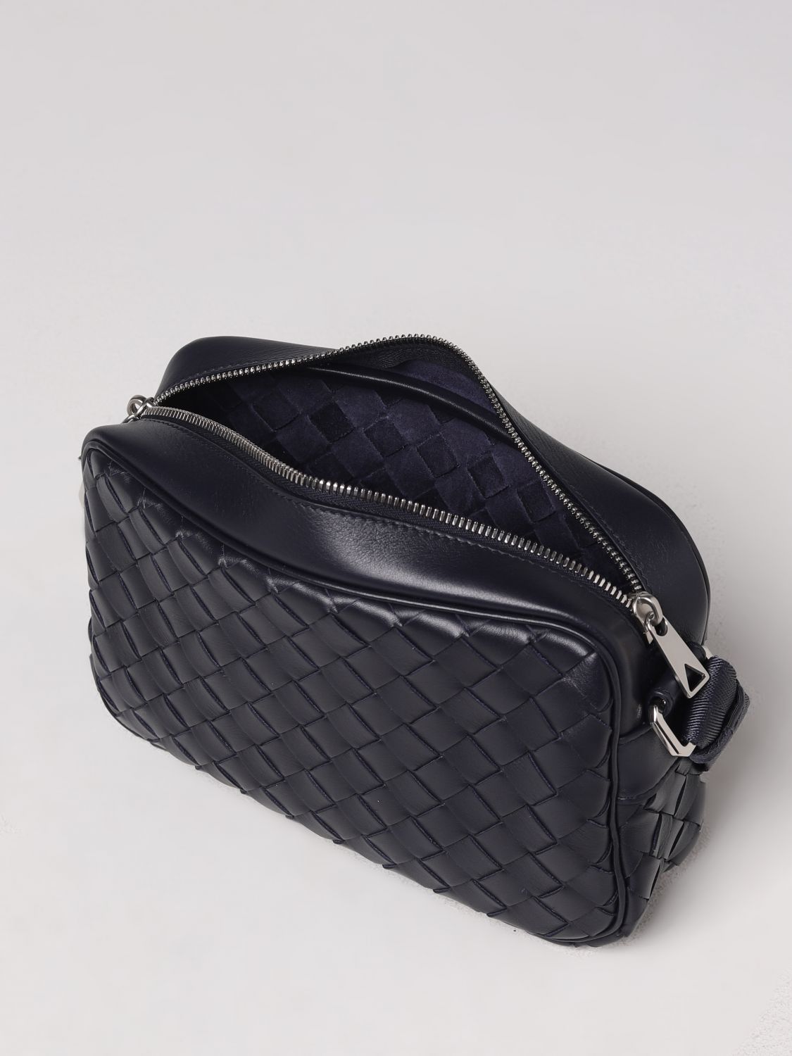 BOTTEGA VENETA: bag in woven leather - Silver | Bottega Veneta shoulder ...