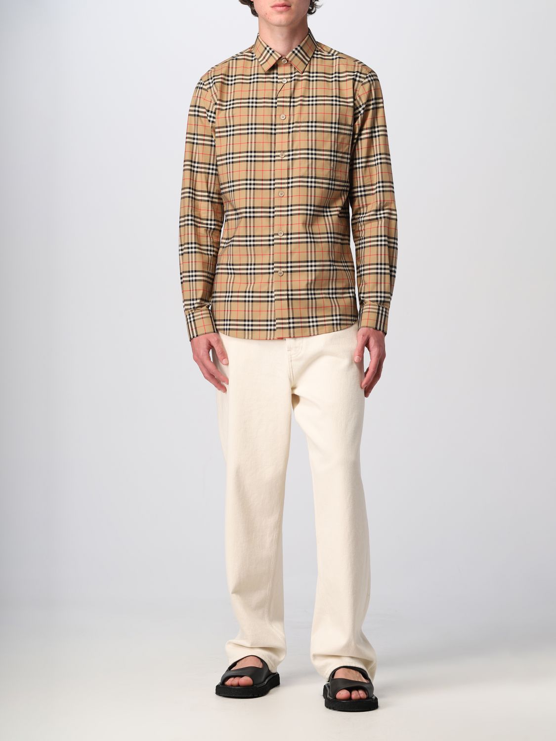 BURBERRY: Camisa para hombre, Beige | Camisa Burberry 8020966 en línea en  