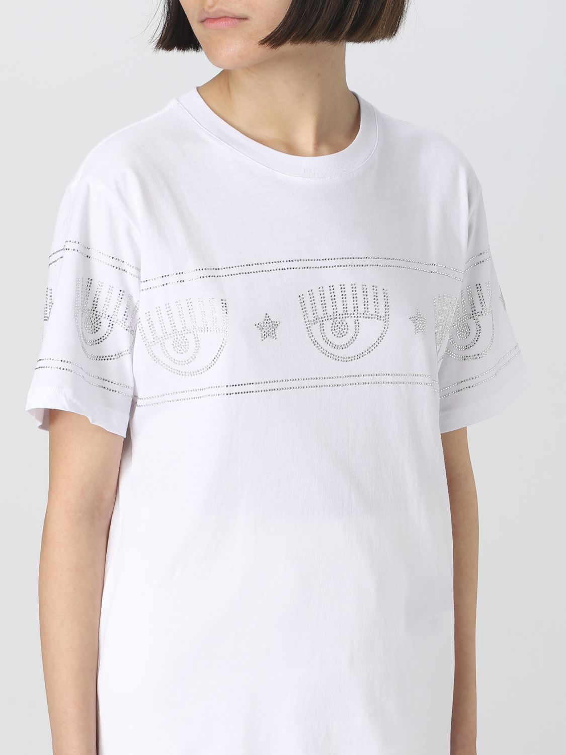T-shirt Chiara Ferragni: T-shirt Chiara Ferragni in cotone con strass applicati bianco 4