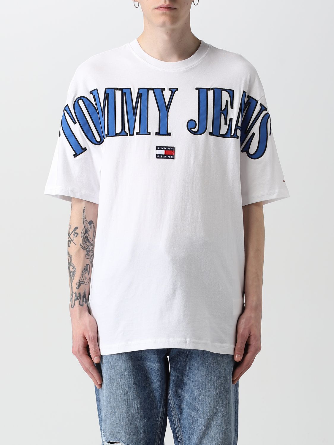 JEANS: t-shirt for man - White | Tommy Jeans t-shirt DM0DM15665 online on GIGLIO.COM