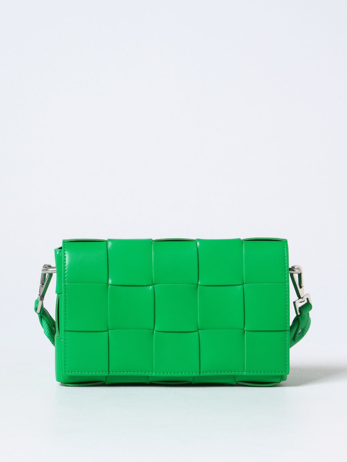 BOTTEGA VENETA: Cassette bag in woven leather - Green | Bottega Veneta ...