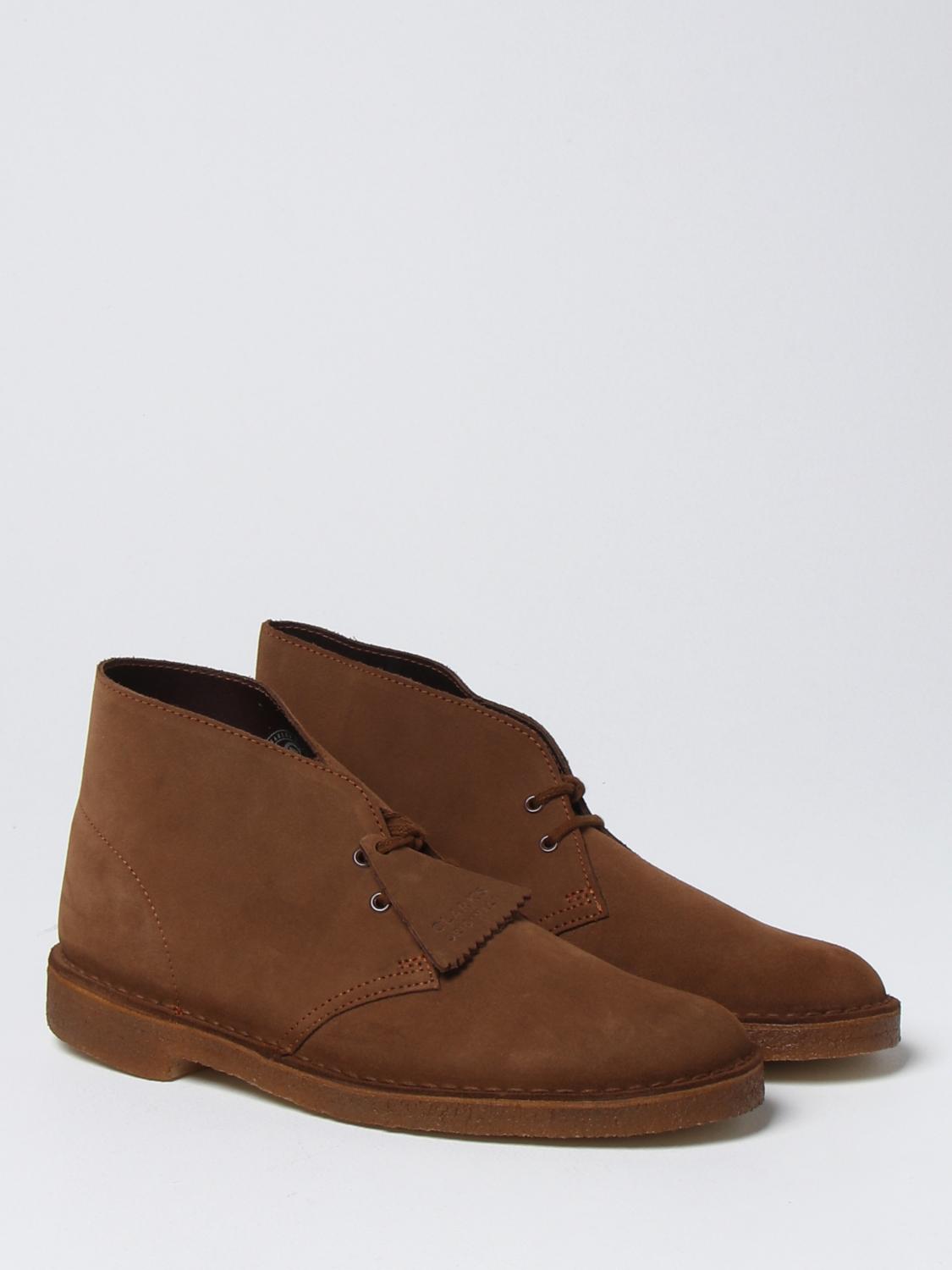 CLARKS ORIGINALS: chukka boots for man - Colonial | Clarks Originals ...