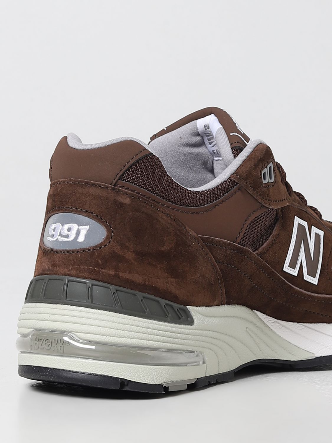 Sneakers New Balance: Sneakers MADE in UK 991v1 New Balance in suede e mesh marrone 3