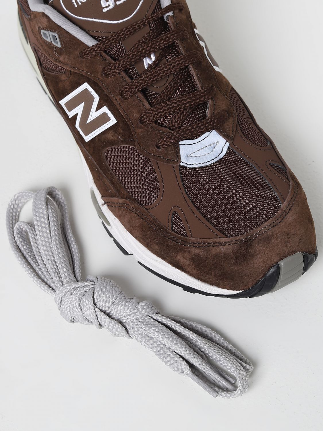 Sneakers New Balance: Sneakers MADE in UK 991v1 New Balance in suede e mesh marrone 4