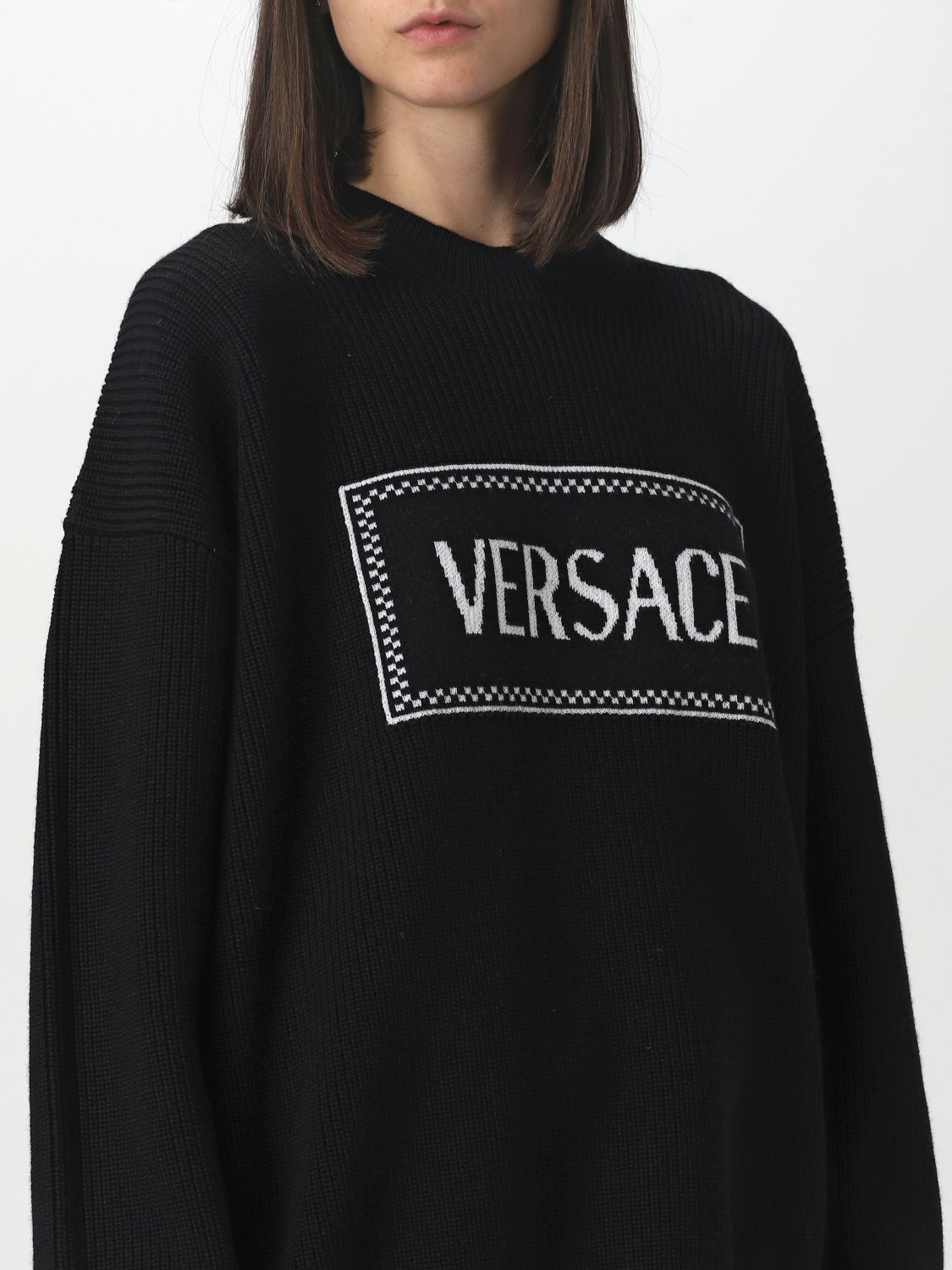 VERSACE: Jersey para mujer, Negro | Jersey Versace 10113621A07842 línea GIGLIO.COM