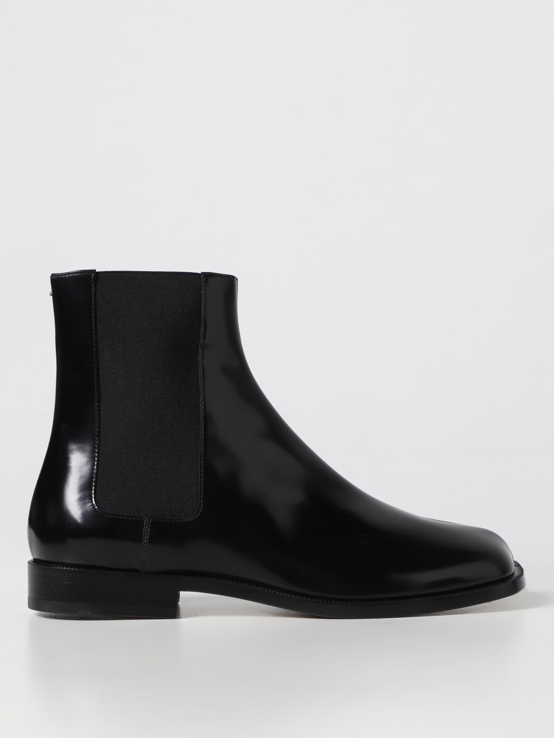 Maison Margiela Tabi Patent-leather Brogues In Black