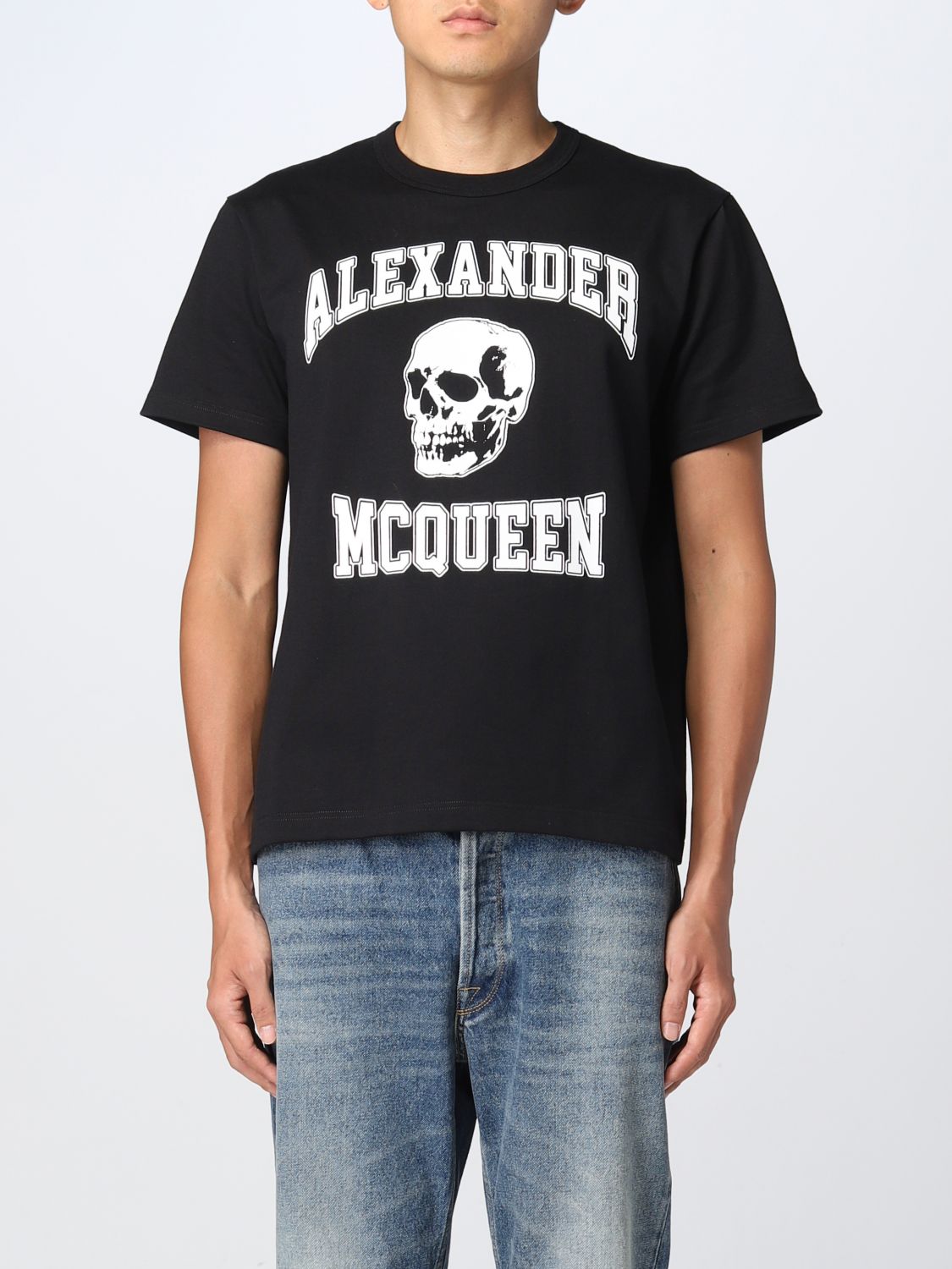Shop Alexander Mcqueen Cotton T-shirt With Contrasting Print In Black