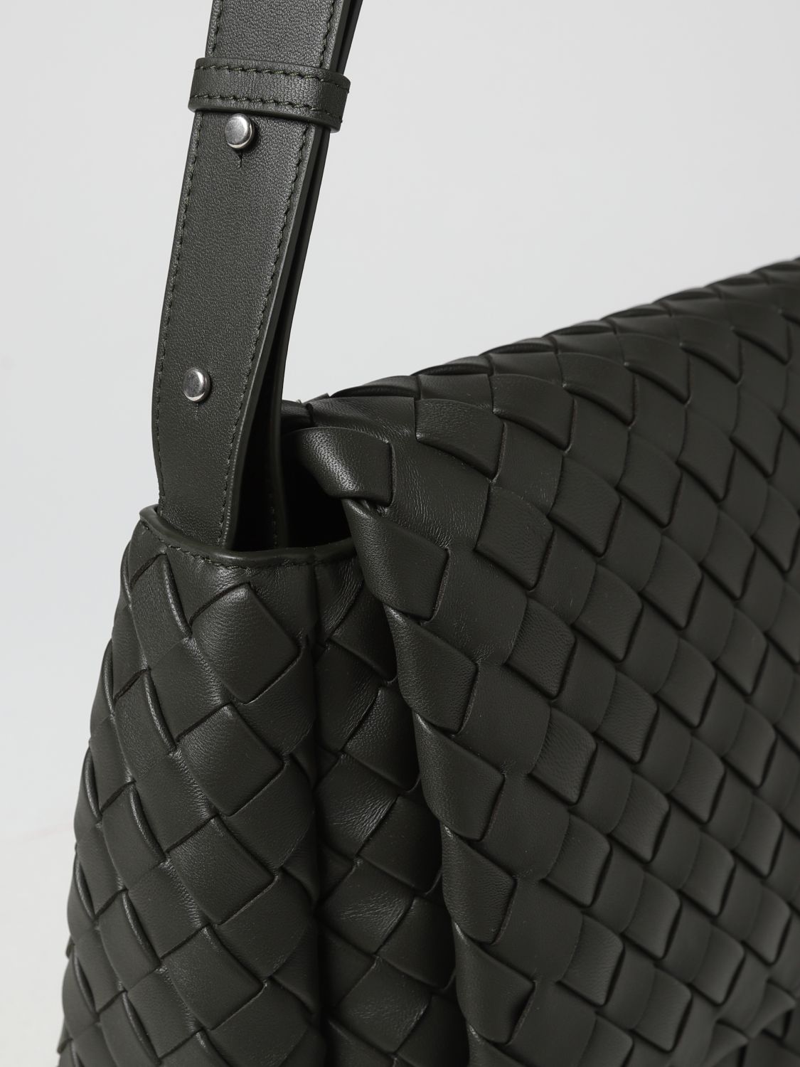 Cobble padded intrecciato leather shoulder bag
