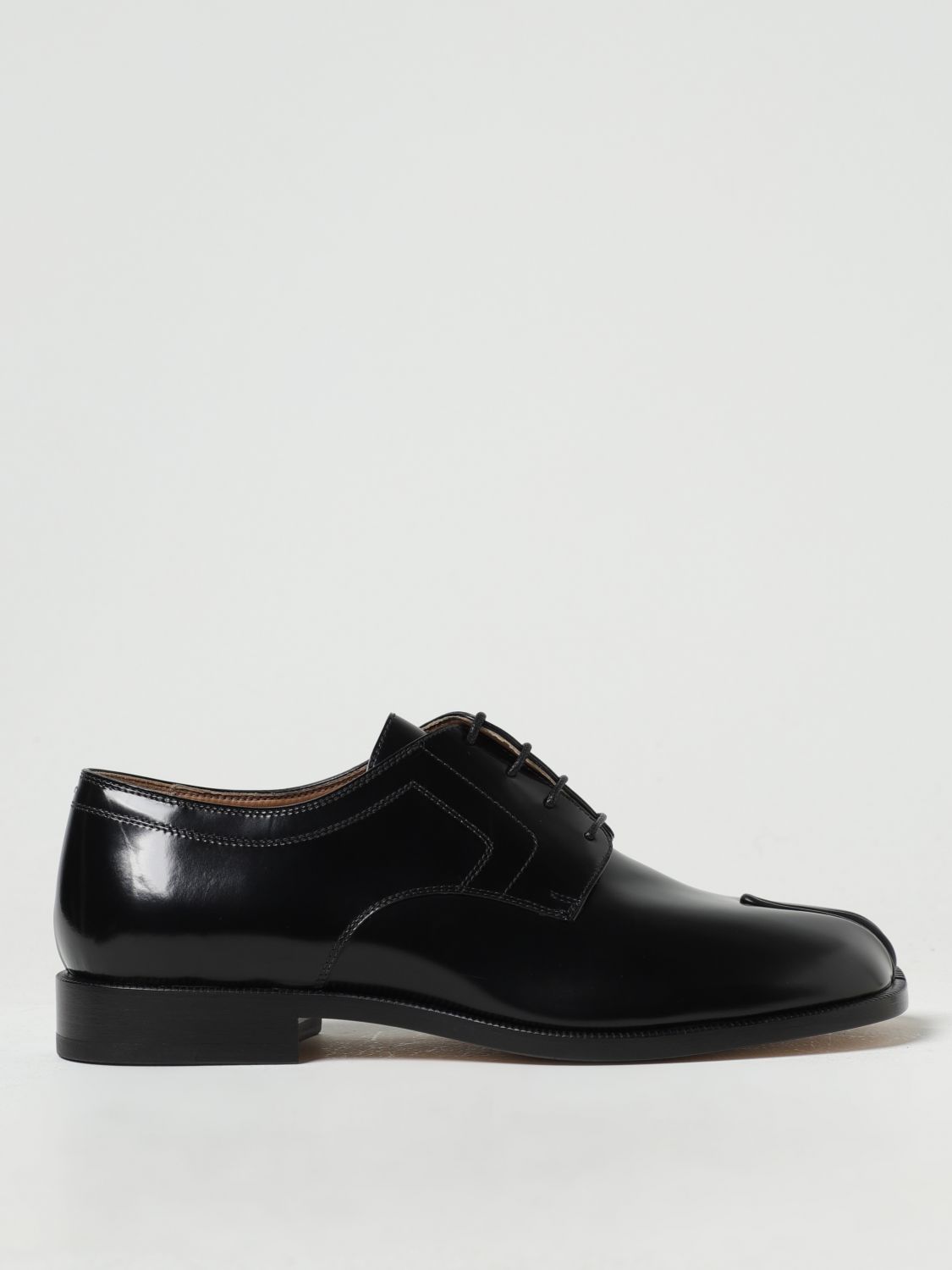 MAISON MARGIELA: Tabi derby shoes in leather - Black  Maison Margiela  brogue shoes S97WQ0052P4128 online at