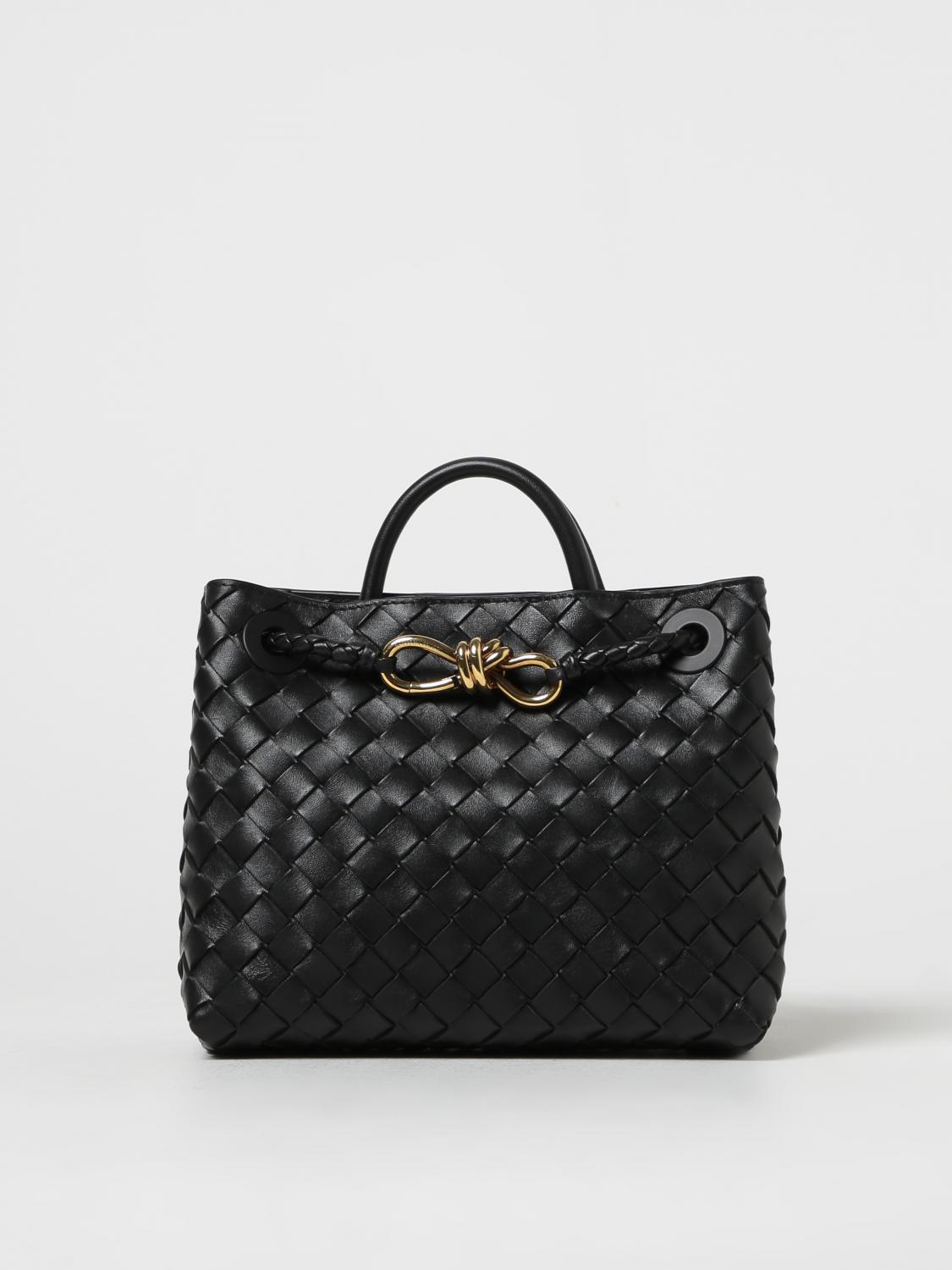 Bottega Veneta Andiamo Bag In Woven Nappa In Black