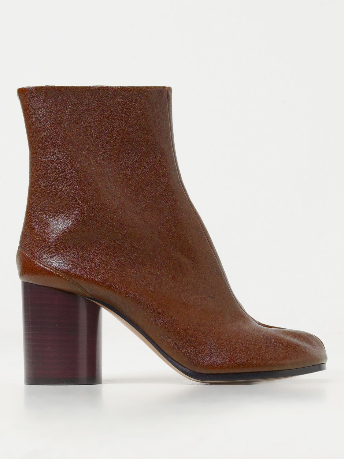 Shop Maison Margiela Flat Ankle Boots  Woman Color Brown In 棕色