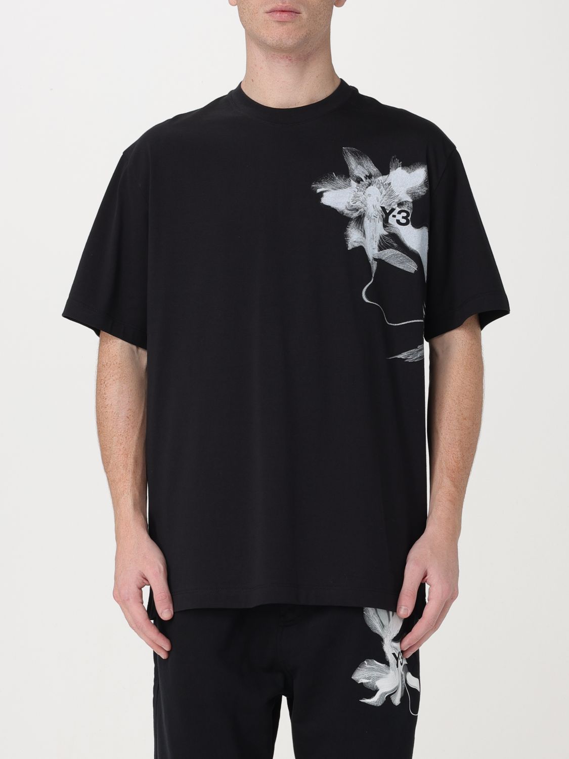 Shop Y-3 T-shirt  Men Color Black