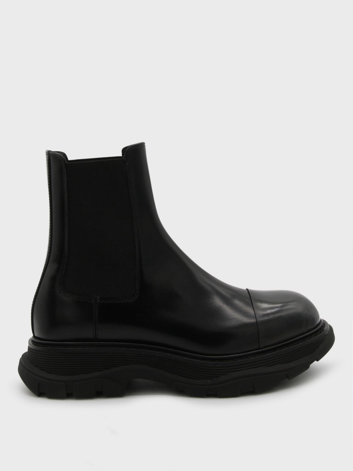 Alexander Mcqueen Boots  Men Color Black In 黑色